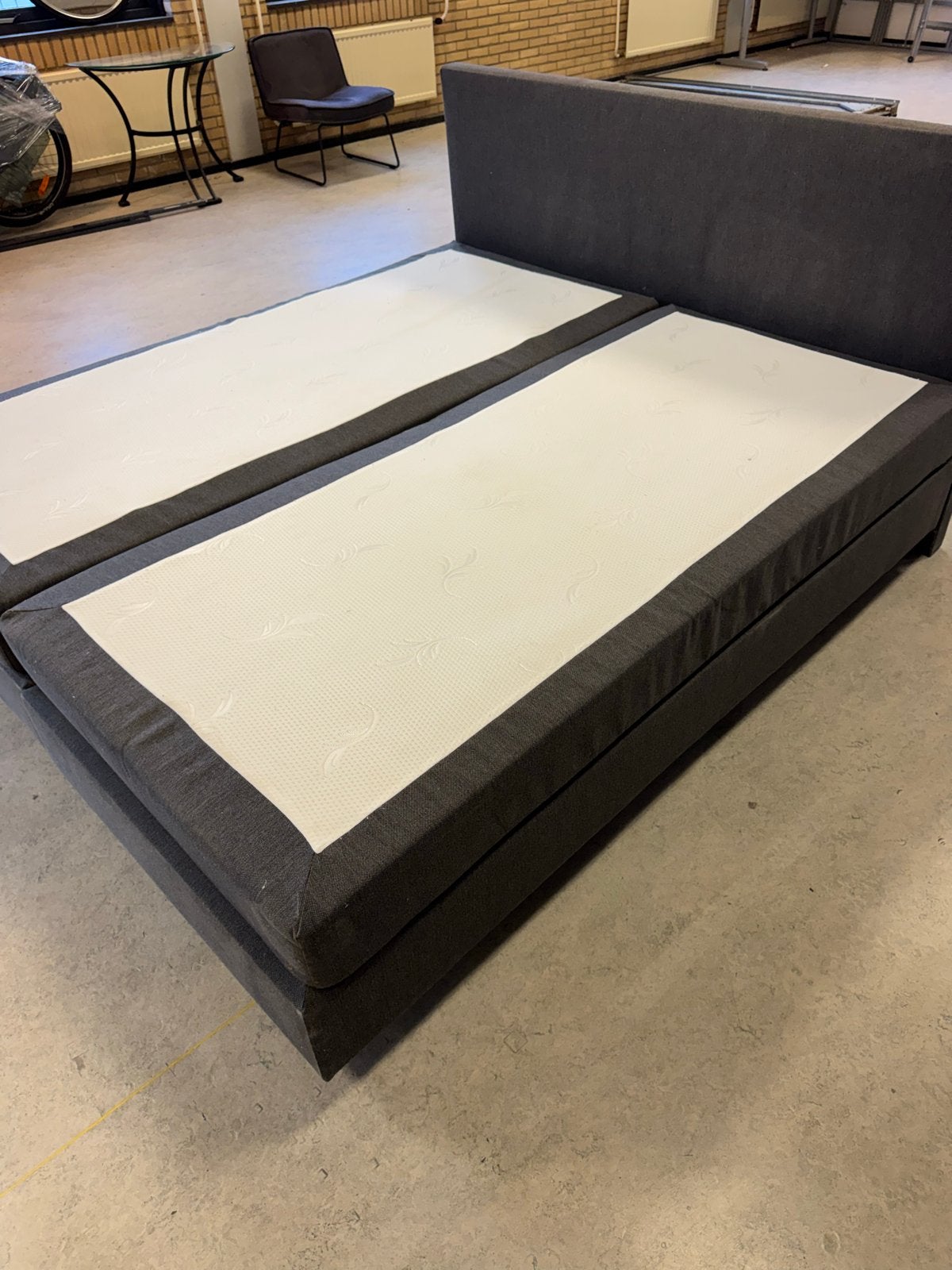 Tweepersoons boxspring 200x180 cm, Gebruikt, Tweepersoons, Ophalen of Verzenden, 180 cm