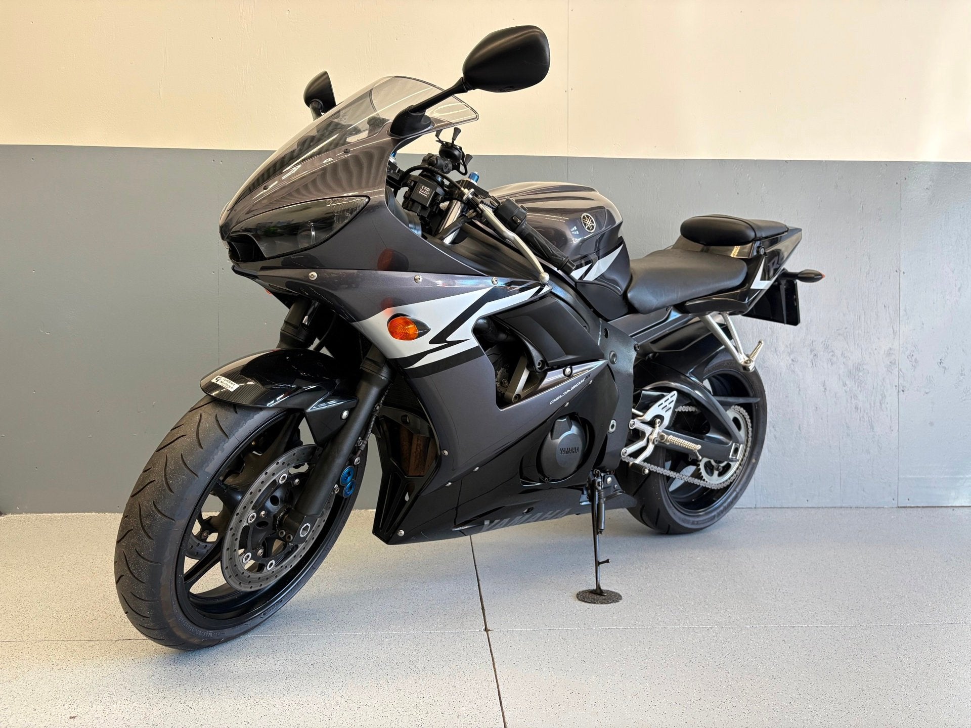 Yamaha Sport YZF-R6 / BLACK - GREY / MOOIE ORIGINELE BIKE, Sportuitlaat, Sport, Meer dan 35 kW, Handgeschakeld