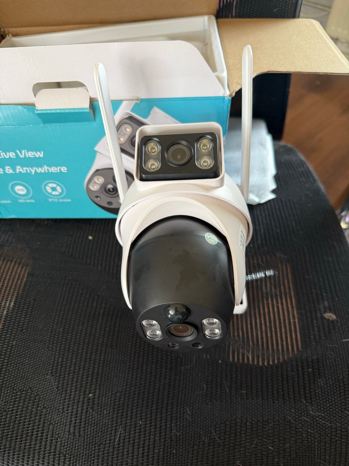 Nieuwe V380 MAX Beveiligingscamera met Zonnepaneel, Ophalen of Verzenden, Nieuw, Buitencamera