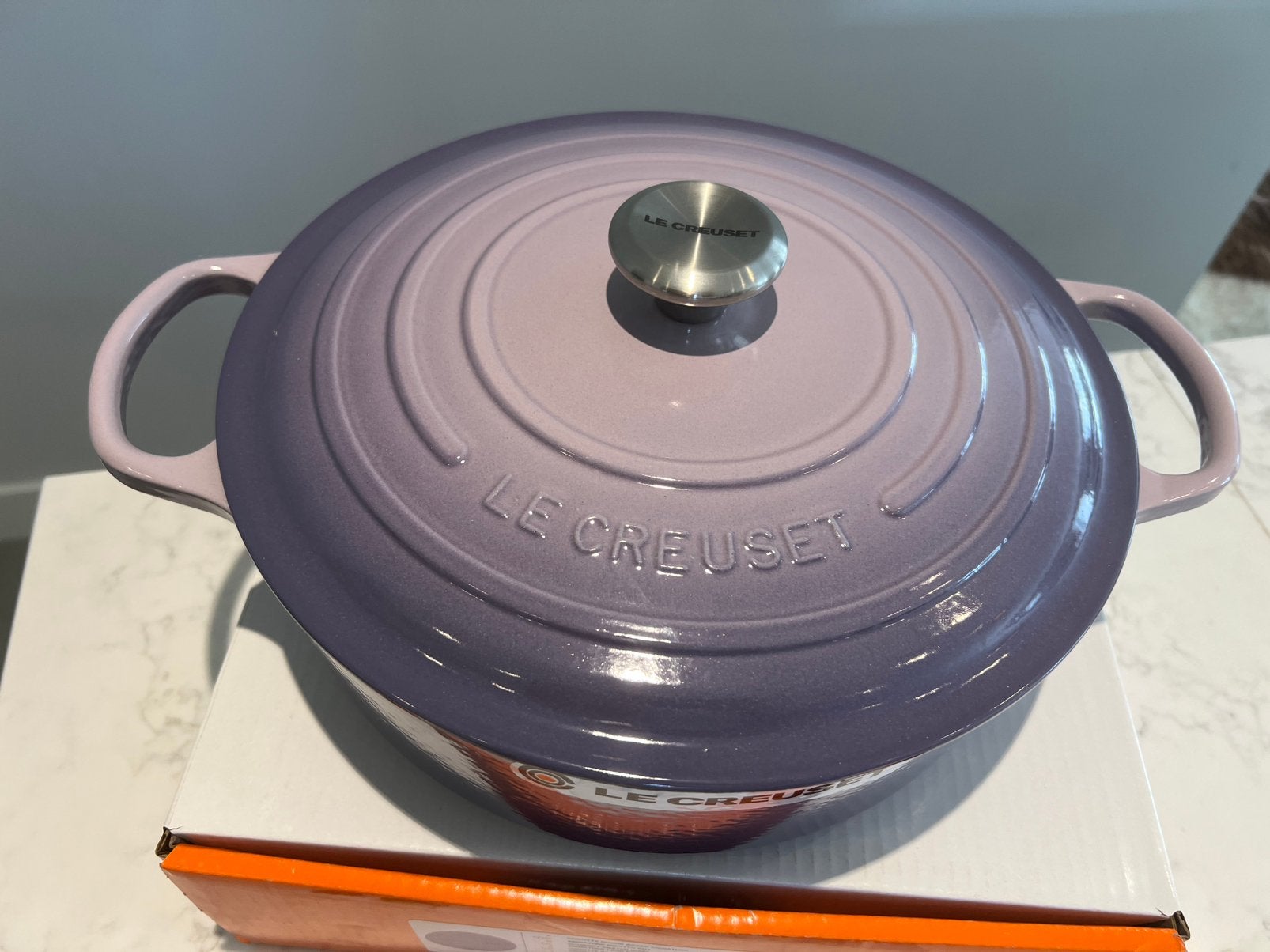 Nieuwe Le Creuset Risotto pan Bleu Berry Purple 30 cm, Huis en Inrichting, Keuken | Potten en Pannen, Nieuw, Ophalen of Verzenden
