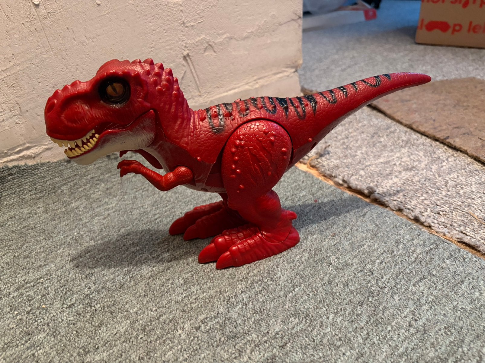 Dino met beweging en geluid, Ophalen of Verzenden, Zo goed als nieuw