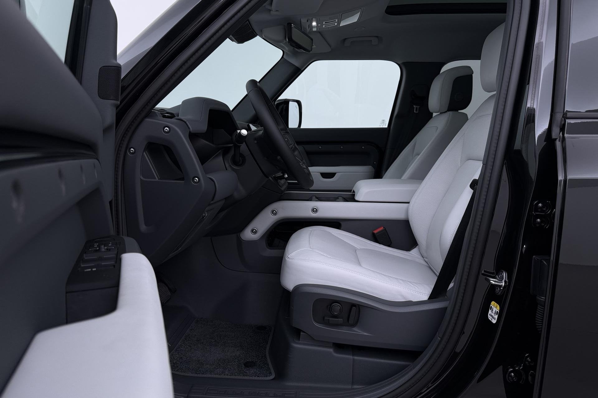Land Rover Defender 110 P300e X-Dynamic HSE | MY26 | Luchtve, Auto's, Automaat, Gebruikt, Euro 6, 4 cilinders