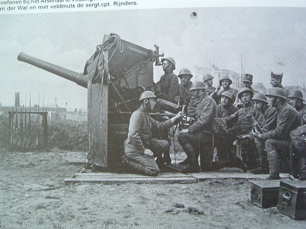 Herinneringen aan de Zeeuwse kustartillerie., G. Dekker, Ophalen of Verzenden, 20e eeuw of later, Gelezen