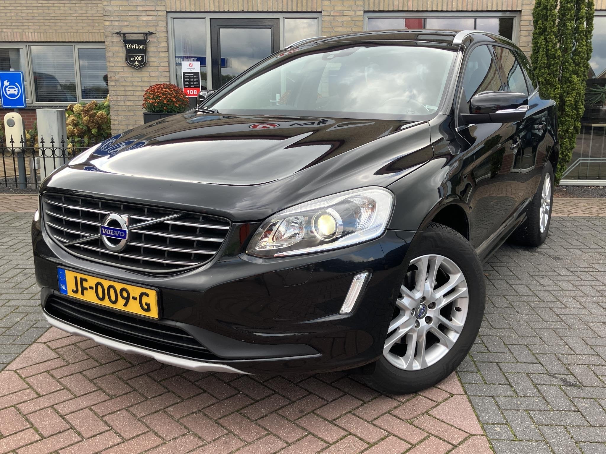 Volvo XC60 2.0 D4 FWD Ocean Race | Trekhaak | Leder | Elek., Auto's, 1969 cc, Zwart, Leder, Bedrijf
