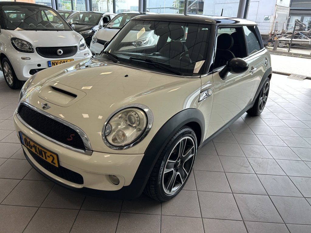 MINI 3-deurs 1.6 Cooper S Chili (bj 2010), Gebruikt, 4 cilinders, 4 stoelen, Wit