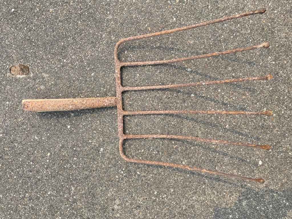 Oud Hollandsch gereedschap, (SUIKER) BIETEN RIEK, 6-tands, Ophalen, Gebruikt