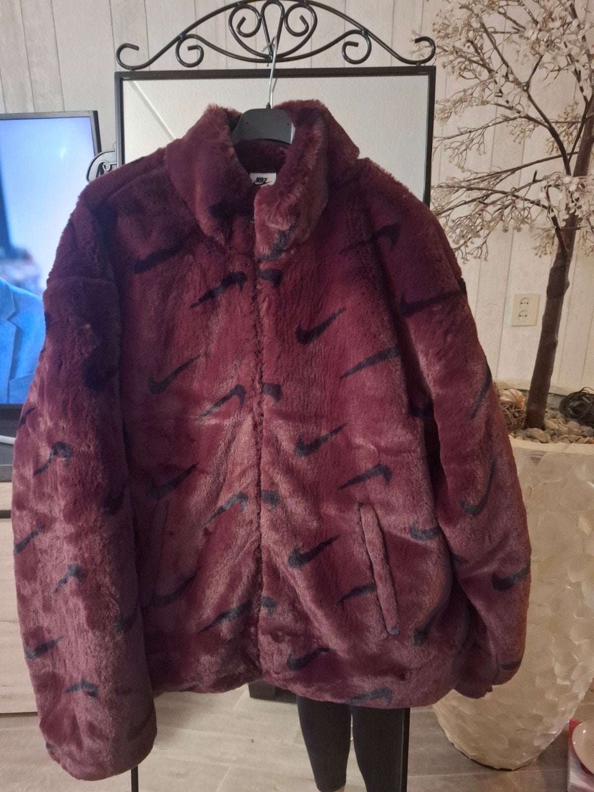 Nike Faux Fur Jas - Bordeauxrood maat 2XL, Maat 46/48 (XL) of groter, Nike, Nieuw, Ophalen of Verzenden