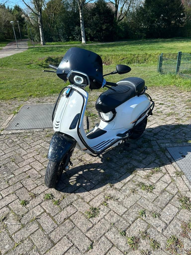 Vespa Sprint 2014, Fietsen en Brommers, Scooters | Vespa, Gebruikt, Overige modellen, Ophalen of Verzenden, Benzine