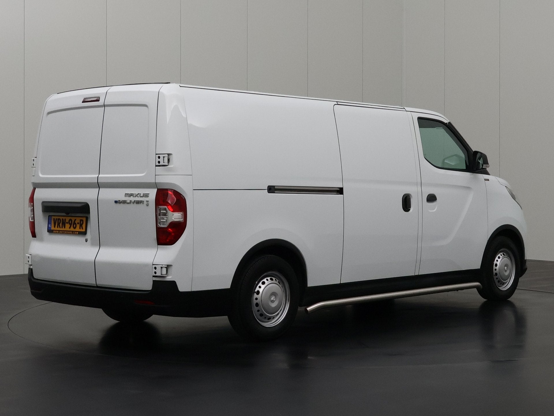Maxus EDELIVER 3 LWB 50 kWh XXL | Achterdeuren | Multimedia, Stof, Gebruikt, Zwart, Maxus