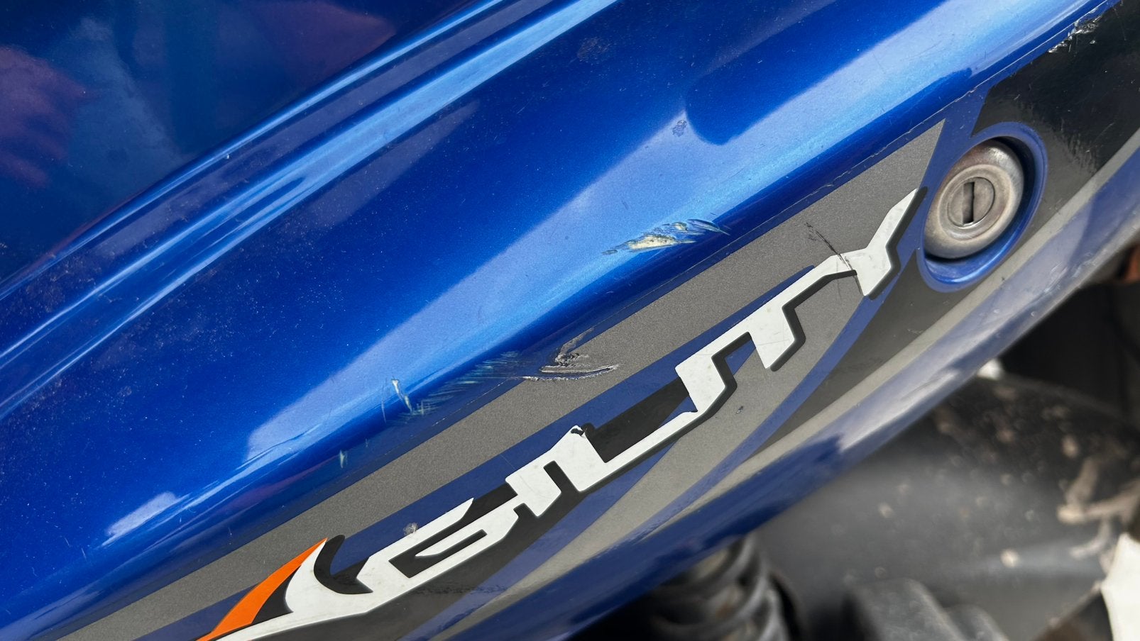 Foto 11 van Kymco Agility geel kenteken – rijdt goed – €450