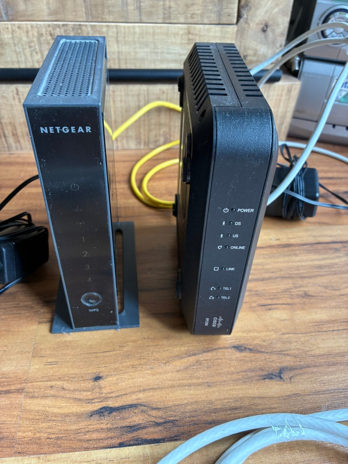 Netgear Router, Cisco Modem, Computers en Software, Ophalen of Verzenden, Zo goed als nieuw