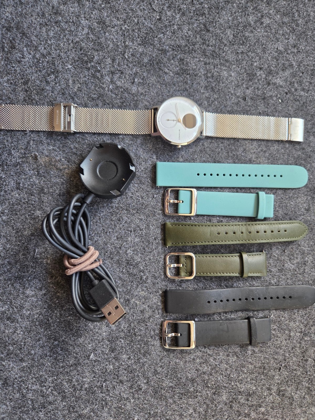 Withings Steel HR 36mm HWA03B + oplader + 4 bandjes, Stappen, Withings, Ophalen of Verzenden, Zo goed als nieuw