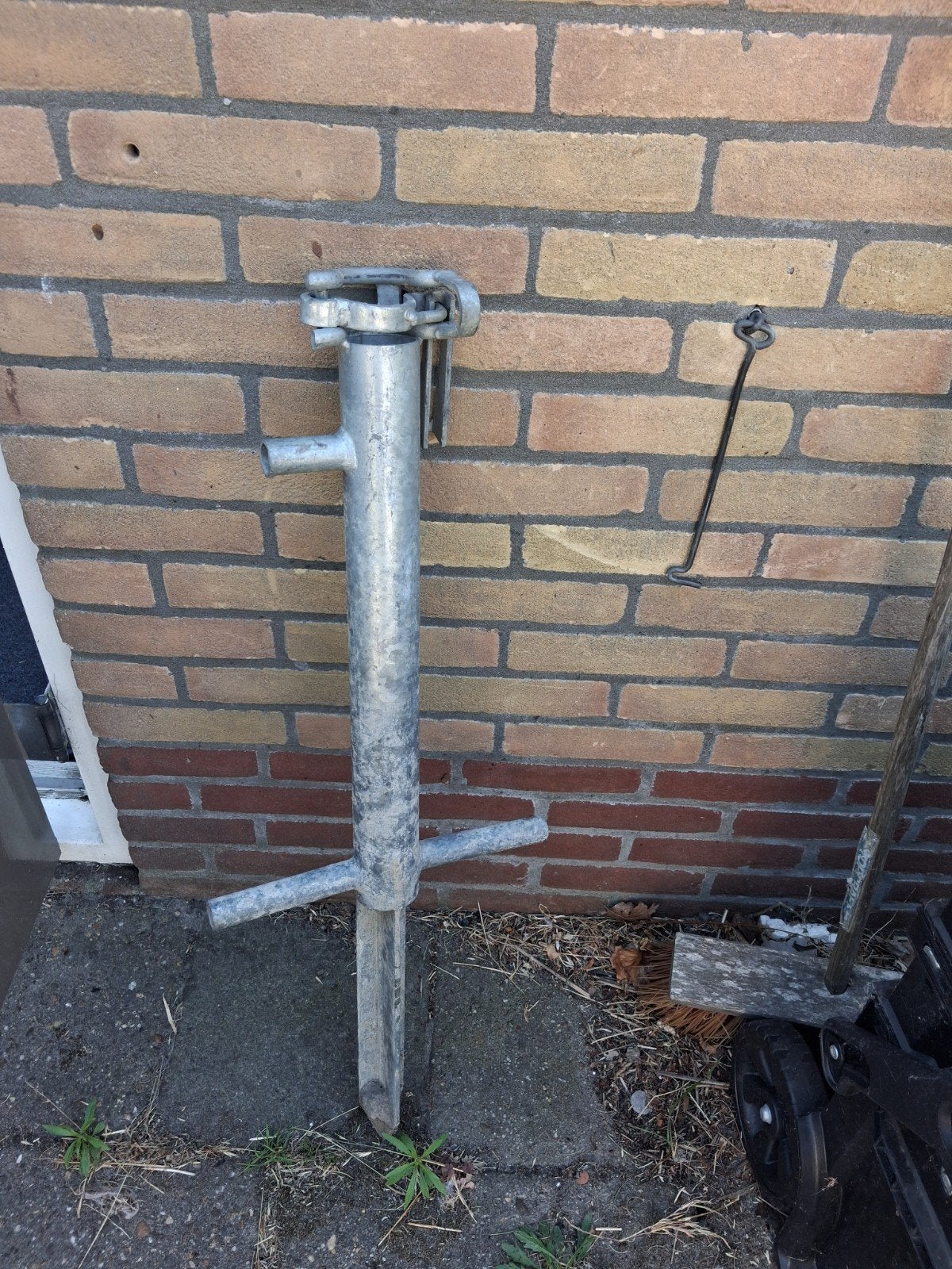 Steigerpaal voor grondverankering, Doe-het-zelf en Verbouw, Steigers, Ophalen, Overige typen, Minder dan 2 meter