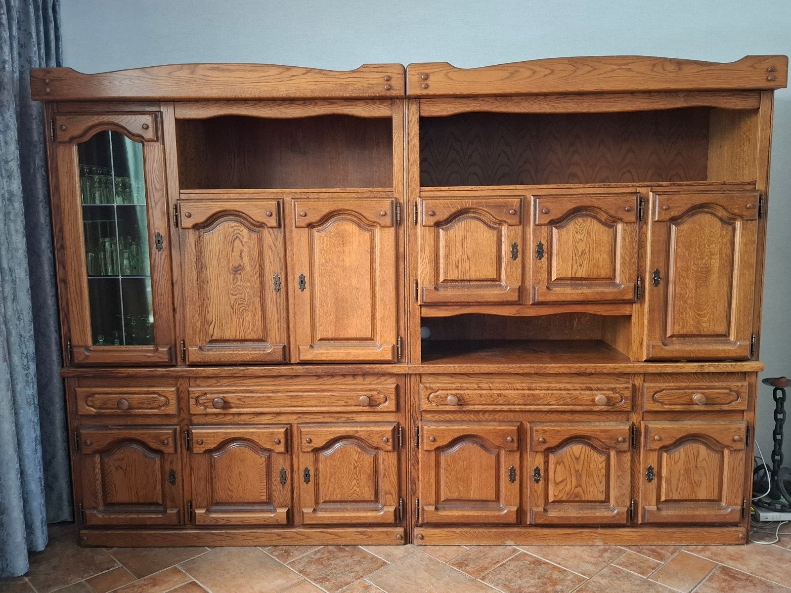 Robuuste Eiken Wandkast - 198x286x55 cm, Ophalen, 250 tot 300 cm, Gebruikt, 200 cm of meer