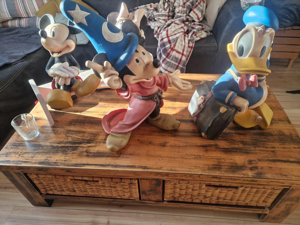 2x mickey 1x minnie mouse 1xdonald beeld, Ophalen, Mickey Mouse, Zo goed als nieuw, Beeldje of Figuurtje