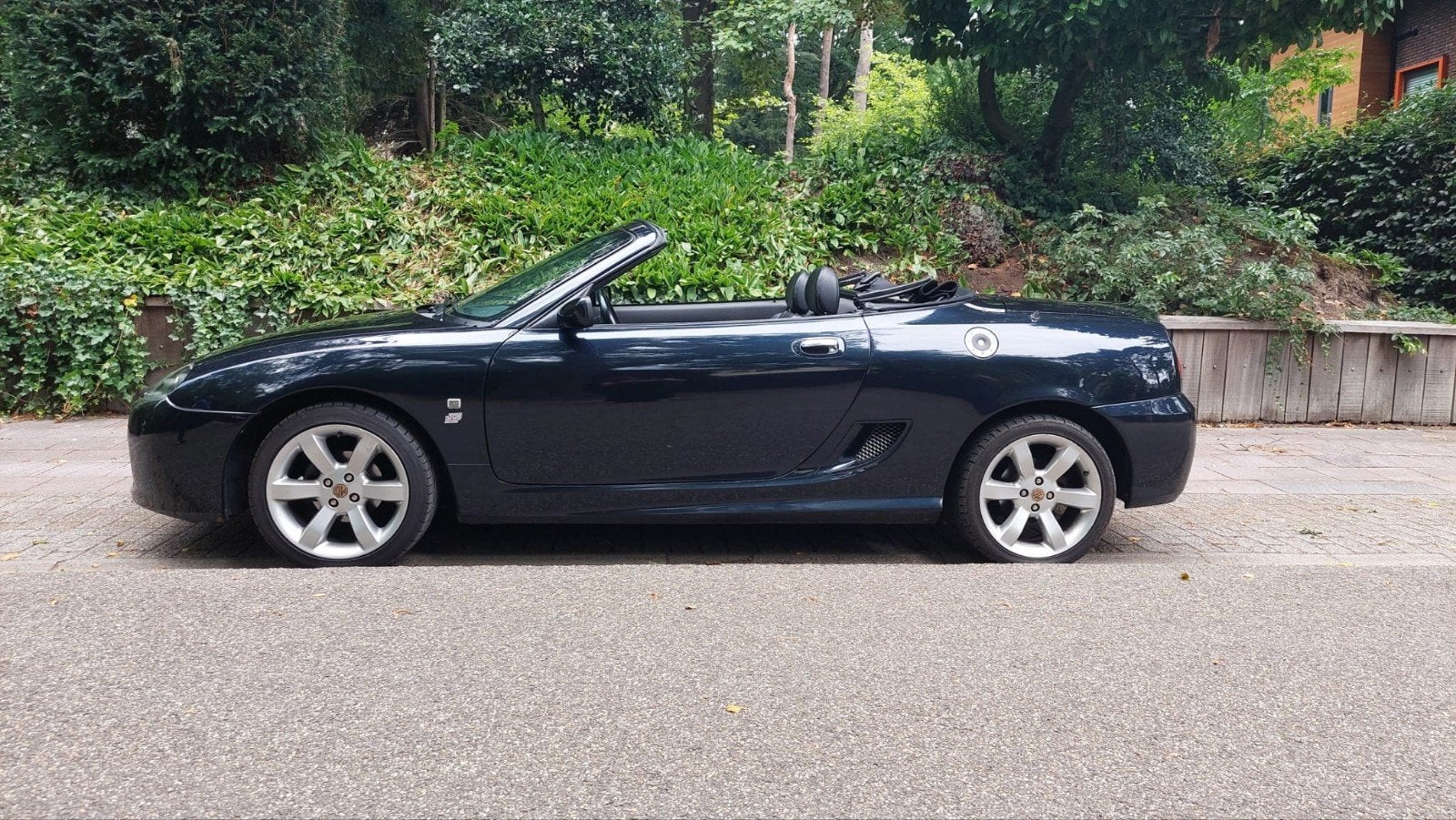 MG TF 1.8 I 135 2002 Zwart, 13 km/l, 40 €/maand, Zwart, 4 cilinders