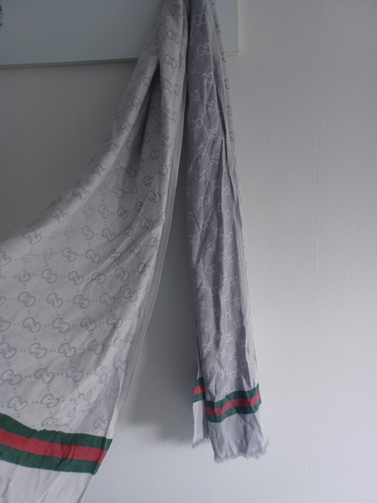 Nieuwe Gucci sjaal heren. 
Opsturen geen pr, Ophalen of Verzenden, Nieuw, Gucci, Sjaal