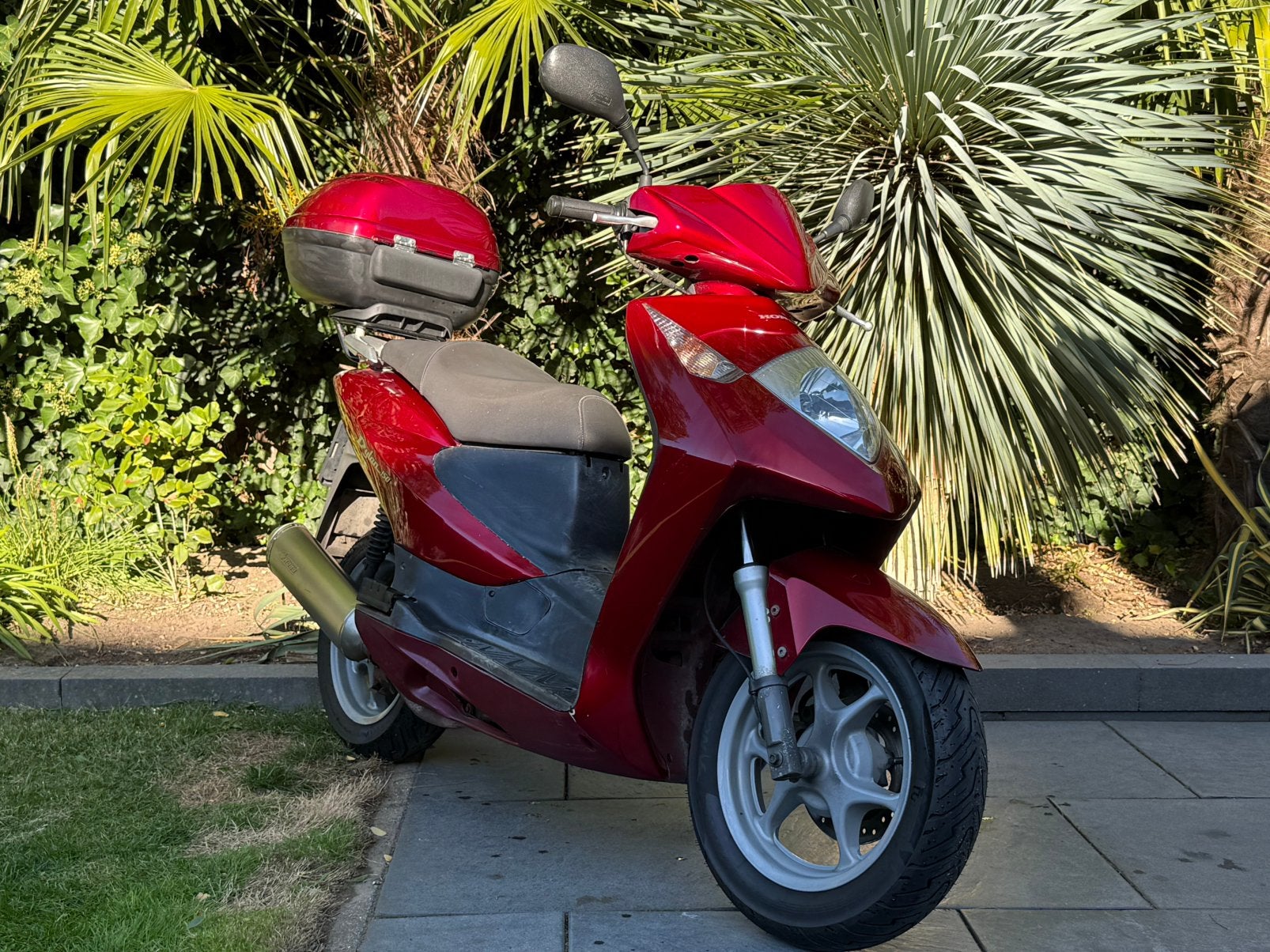 Honda Dylan 150cc motorscooter - Rood, Motoren, Scooter, Gebruikt, Particulier, Minimaal motorrijbewijs A2