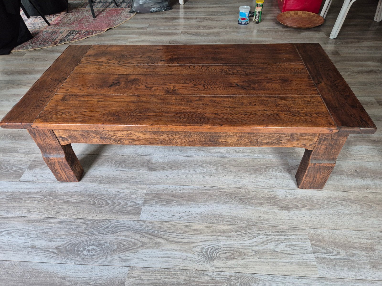 Robuuste houten salontafel 43x70x140 met ruime lades, Ophalen