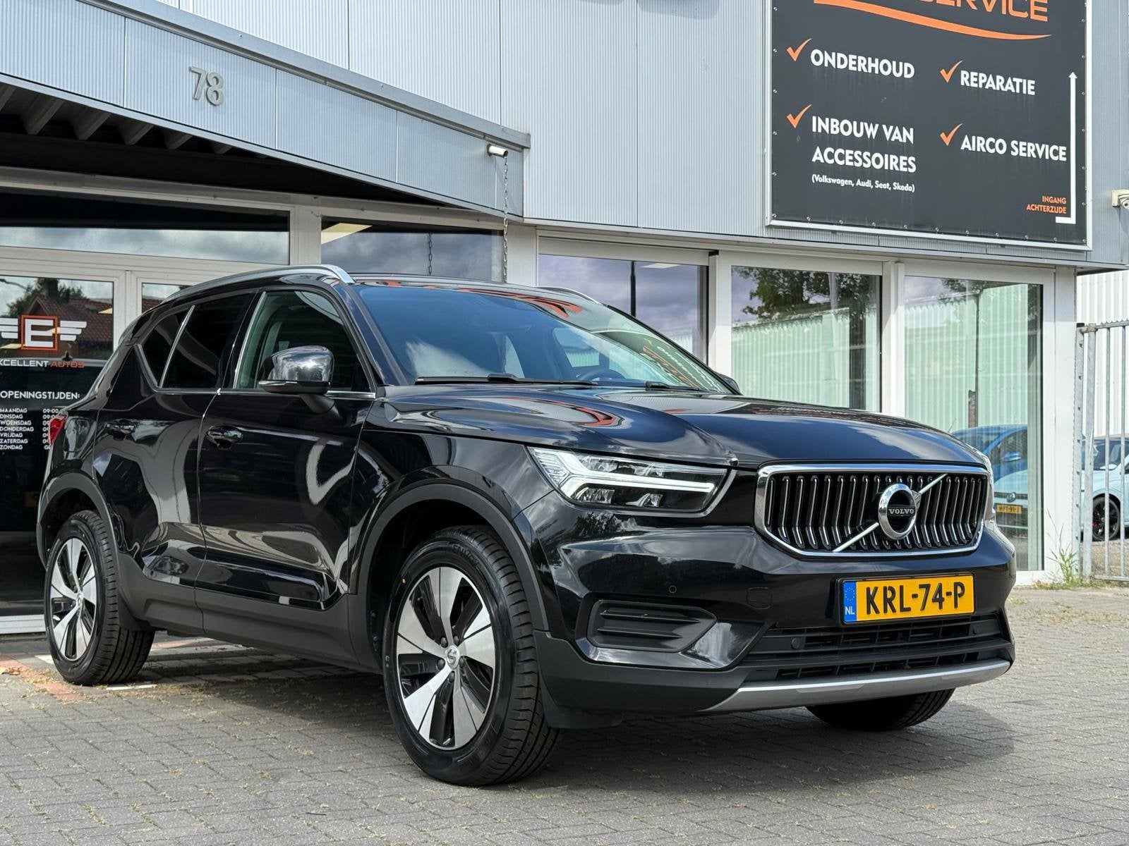 Volvo XC40 1.5 T4 Recharge Inscription Expression, Auto's, Volvo, Gebruikt, Zwart, 48 km/l, Zwart