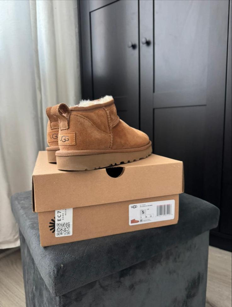 Uggs Chestnut, maat 36 - Zo goed als nieuw, Ophalen of Verzenden, Zo goed als nieuw, Bruin, Lage of Enkellaarzen