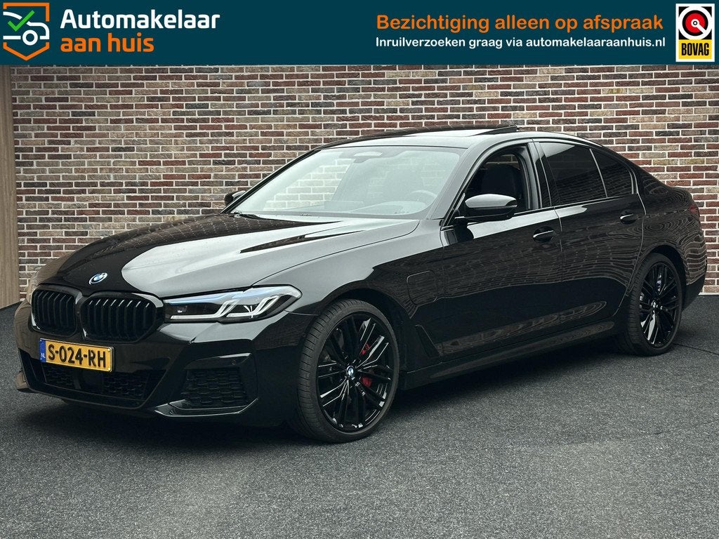 BMW 5-serie 545e xDrive High Executive M Sport Dak Laser Mem, Auto's, BMW, Gebruikt, 394 pk, 2000 kg, Bedrijf
