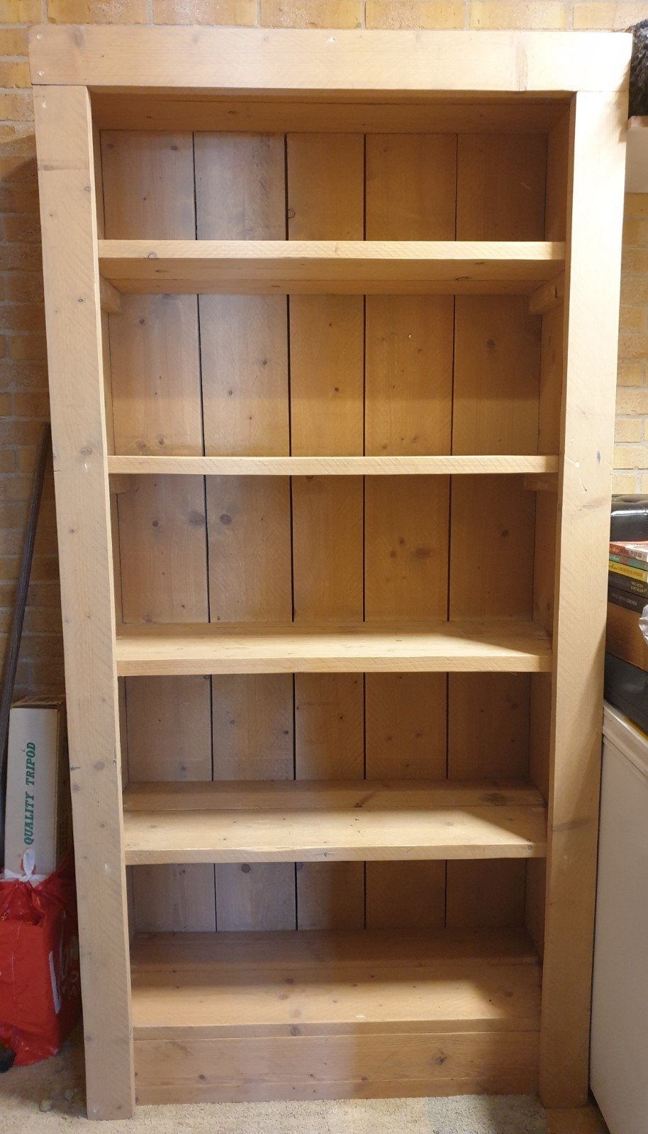 Foto 4 van Stevige praktische kast van steigerhout 200x100x42