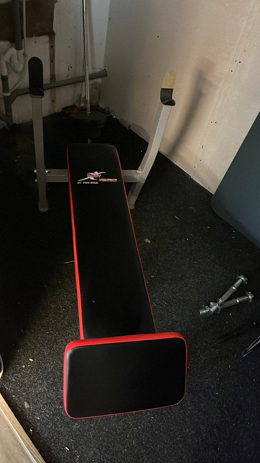 Drukbank met stang en velen gewichten, Sport en Fitness, Ophalen, Zo goed als nieuw, Fitnessbank