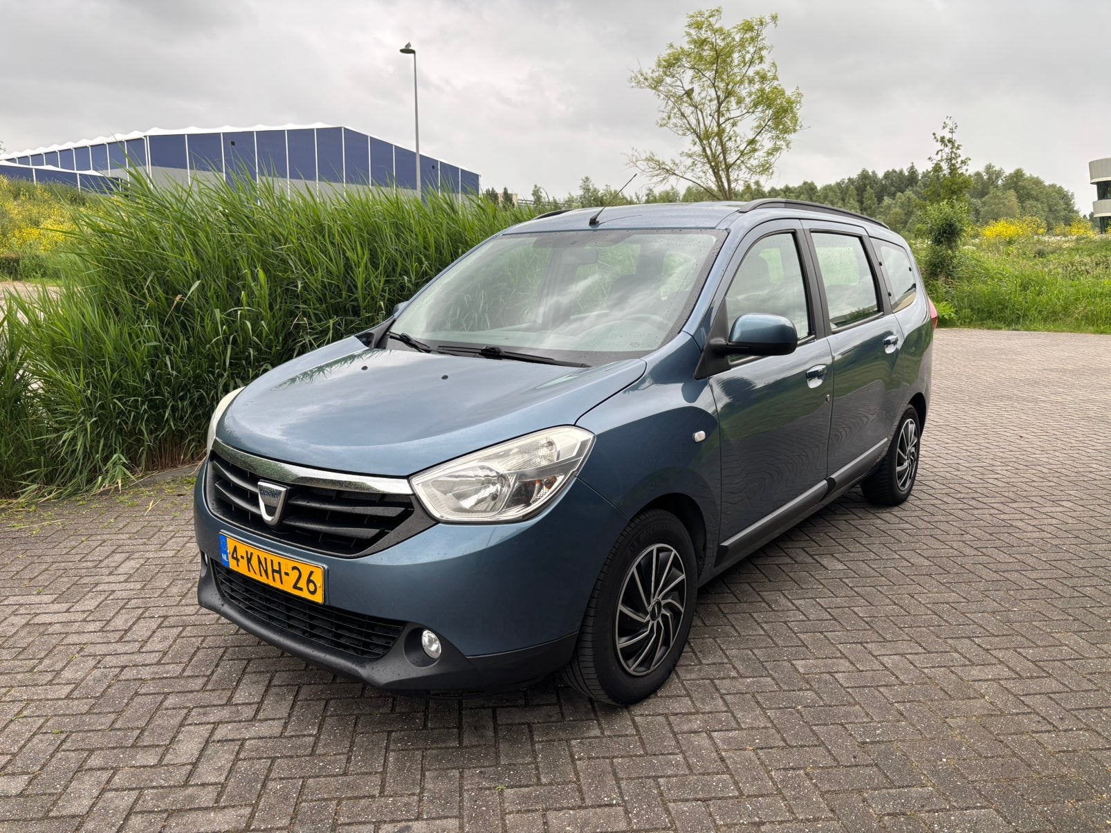 Dacia Lodgy 1.2 TCE 85KW Prestige 7p. 2013 Blauw, Auto's, Voorwielaandrijving, Stof, Blauw, 7 stoelen