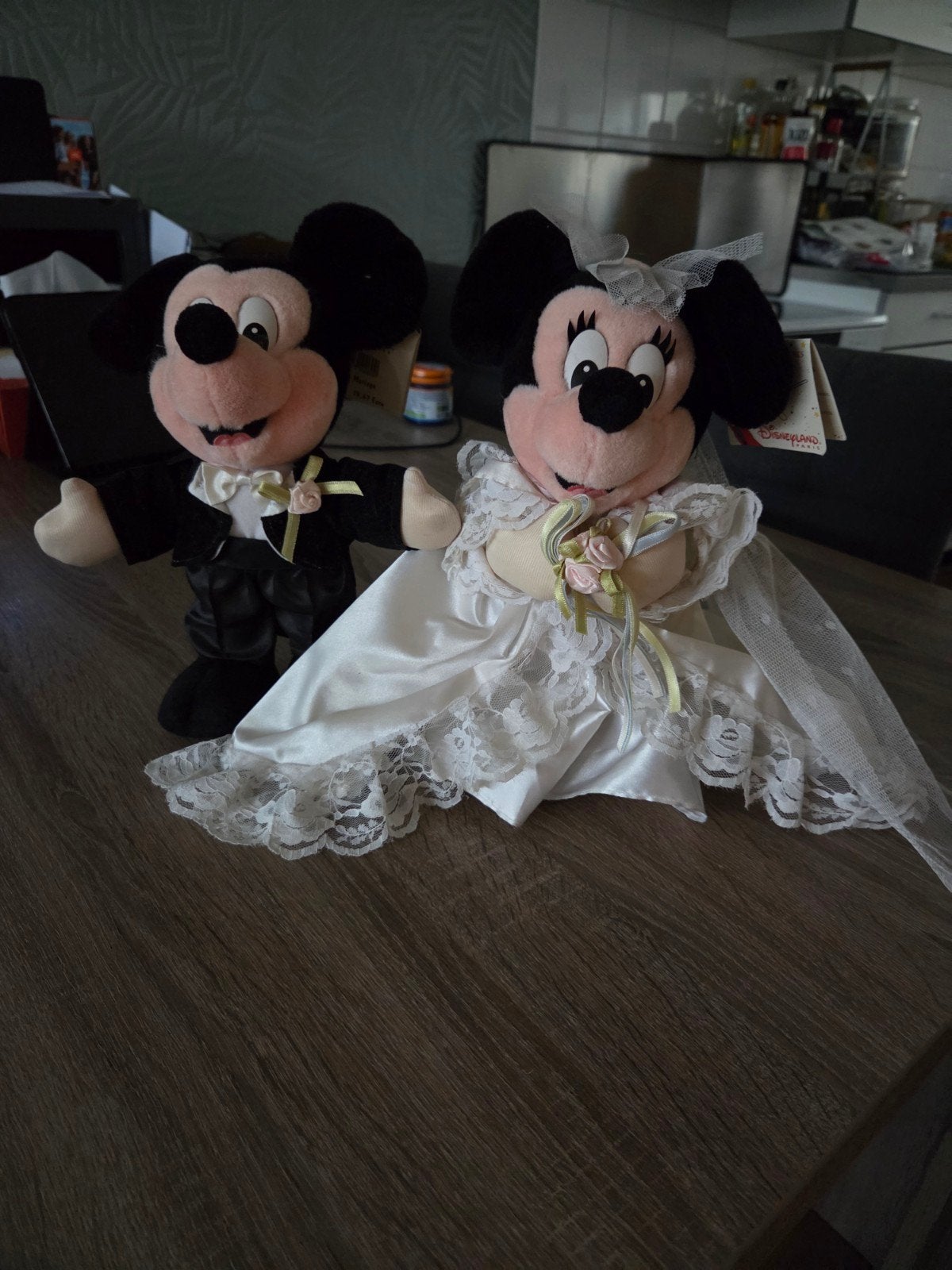 Mickey en Minnie Mouse bruidspaar Disneyland Parijs, Ophalen of Verzenden, Mickey Mouse, Zo goed als nieuw, Knuffel