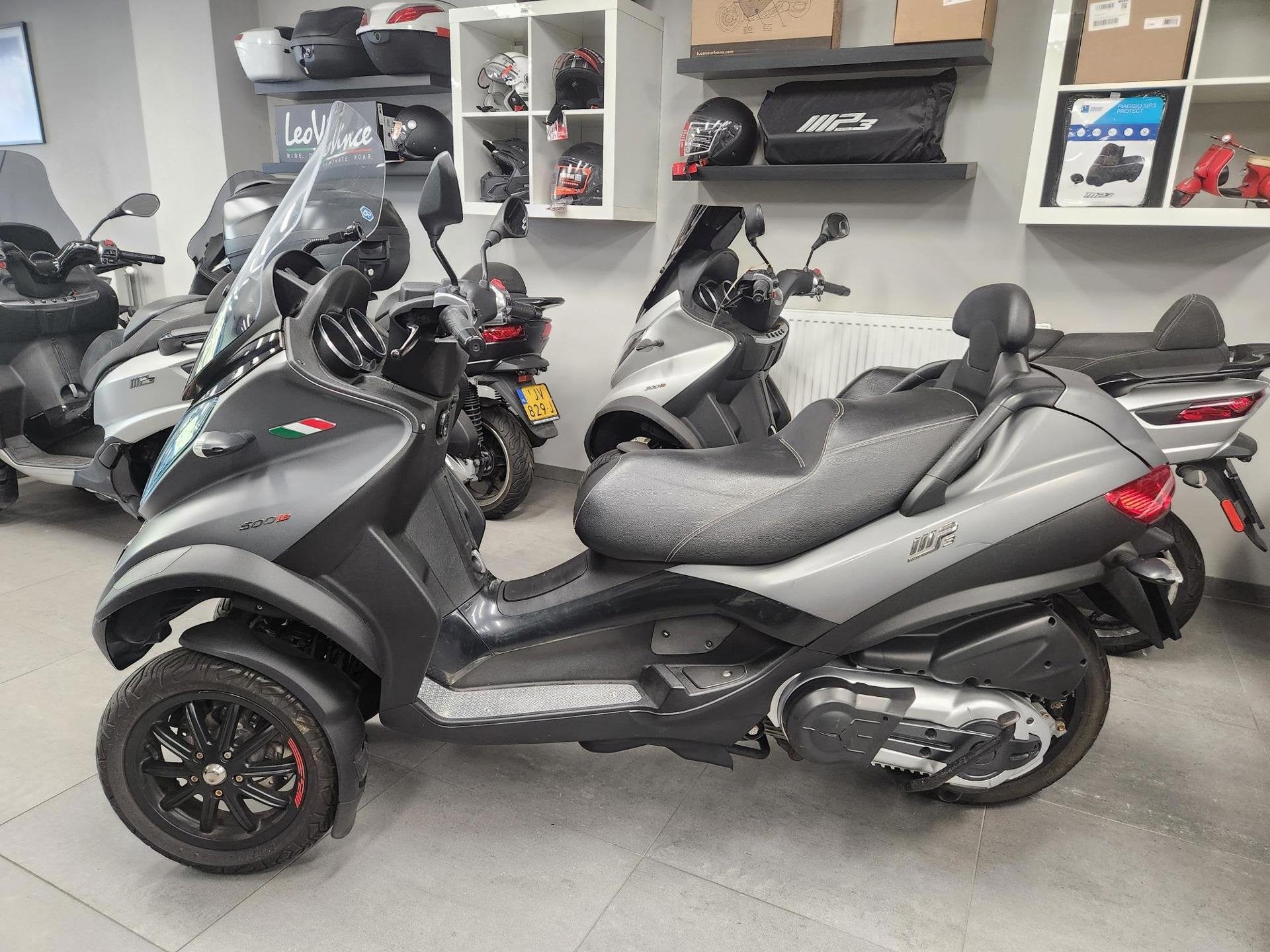 Piaggio MP3 500 IE LT SPORT 2013 AKRAPOVIC, Motoren, Motoren | Piaggio, Bedrijf, Overig