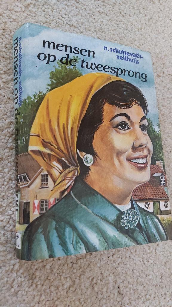 Mensen op de tweesprong, N. Schuttevaer-Velthuijs, Ophalen of Verzenden, Gelezen, N. Schuttevaer-Velthuijs, Nederland
