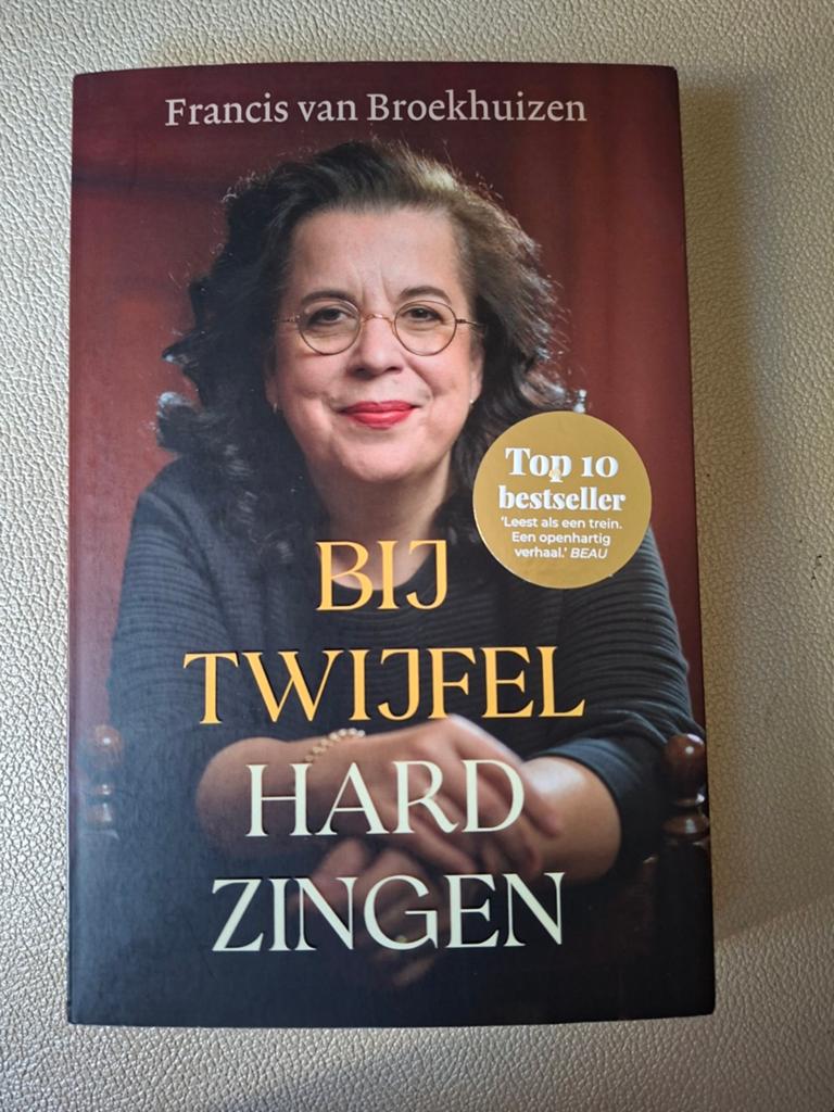 Bestseller bij twijfel hard zingen Fransis van Broekhuizen, Boeken, Ophalen of Verzenden, Zo goed als nieuw, Sport