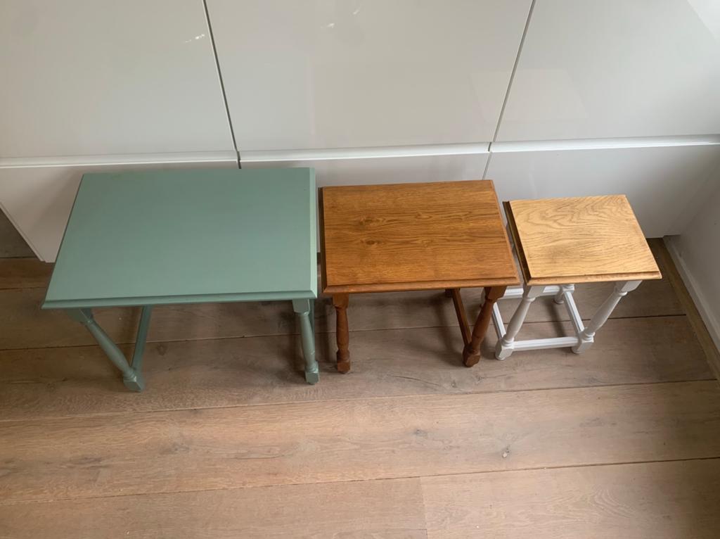 3 oude houten bijzettafels / miniset / 3 x tafeltje, Huis en Inrichting, Tafels | Bijzettafels, Minder dan 55 cm, Zo goed als nieuw