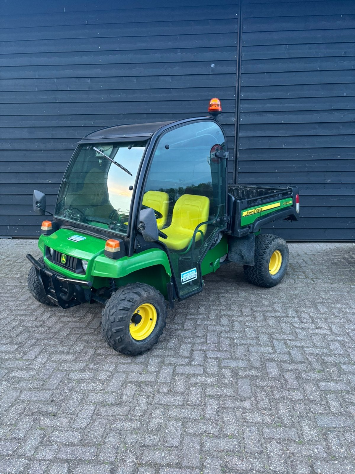Gezocht: John deere gator 4x2 4x4 of 6x4, Ophalen, Voertuig of Aanhanger