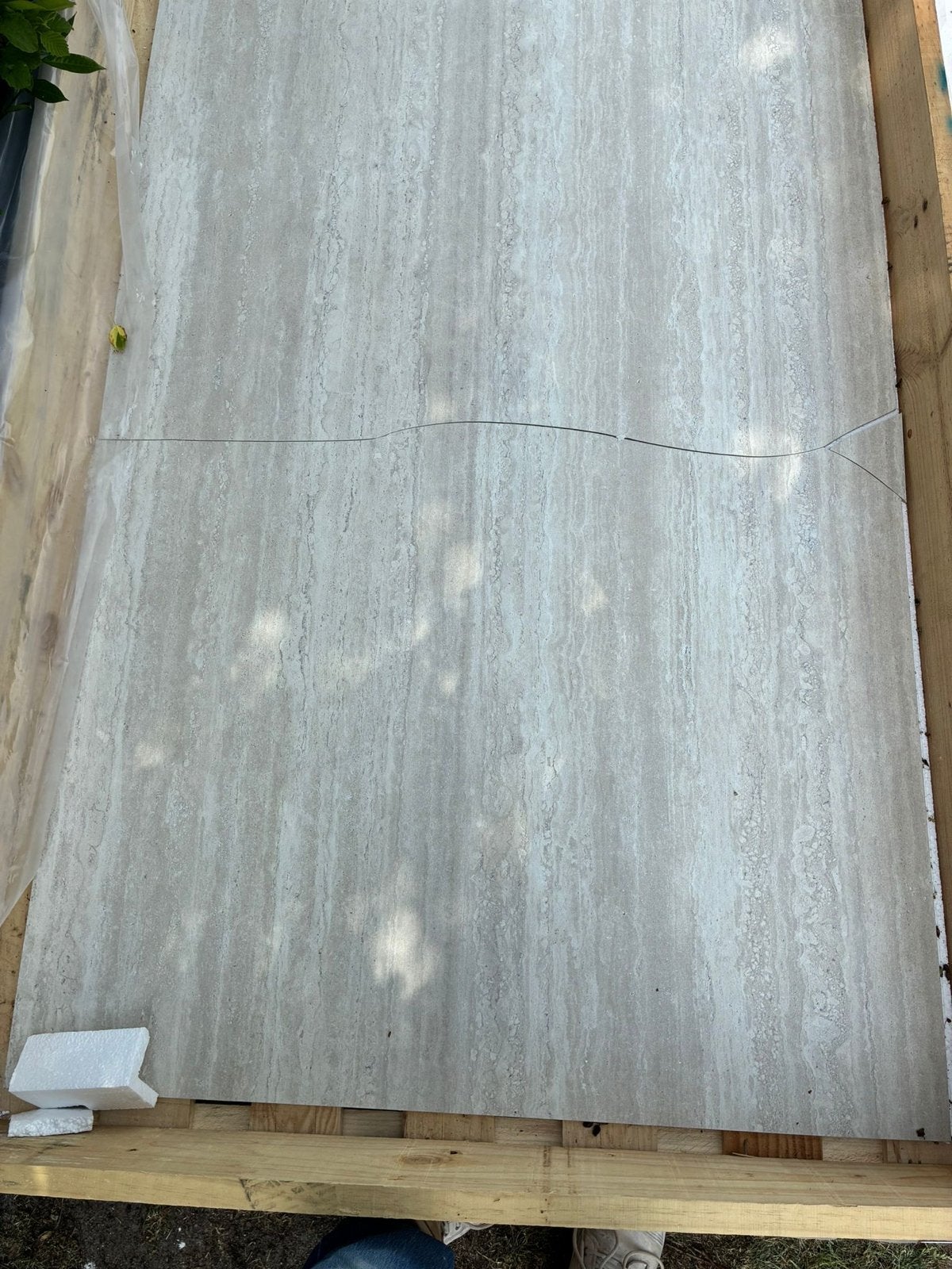 Gratis: 270x120 travertin tegel (gebroken) en restjes, Ophalen, Nieuw, 5 tot 10 m², Overige materialen