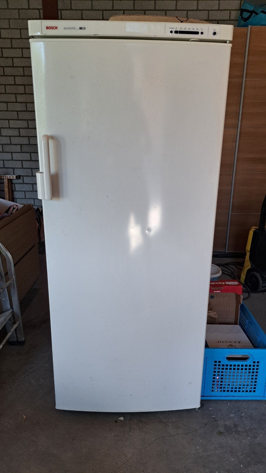 Bosch Economic diepvries, Witgoed en Apparatuur, Koelkasten en IJskasten, Ophalen, Gebruikt, 100 tot 150 liter, 140 tot 160 cm