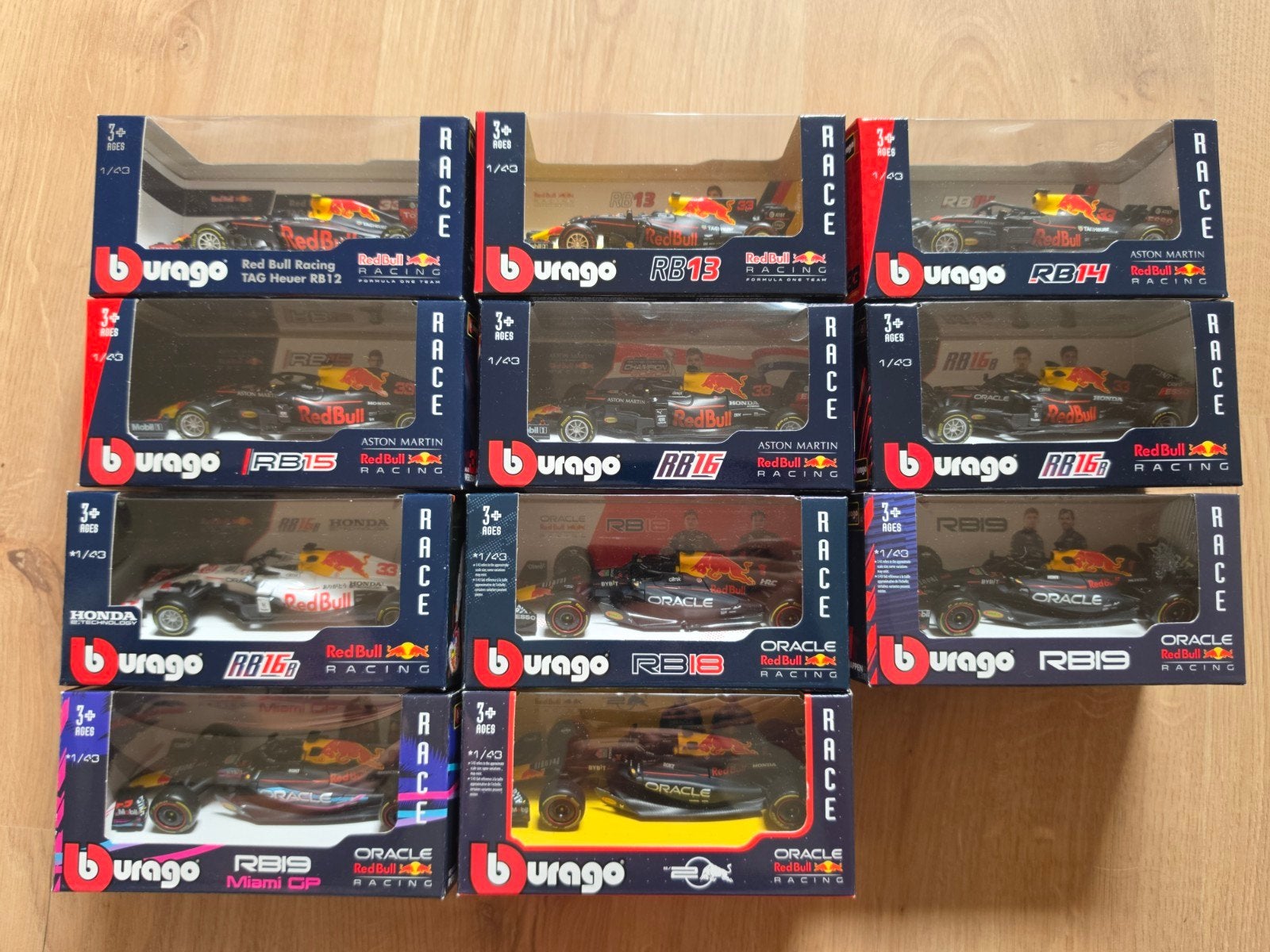 Complete Bburago F1 Max Verstappen Red Bull Racing modelauto, Auto, 1:32 tot 1:50, Zo goed als nieuw, Ophalen