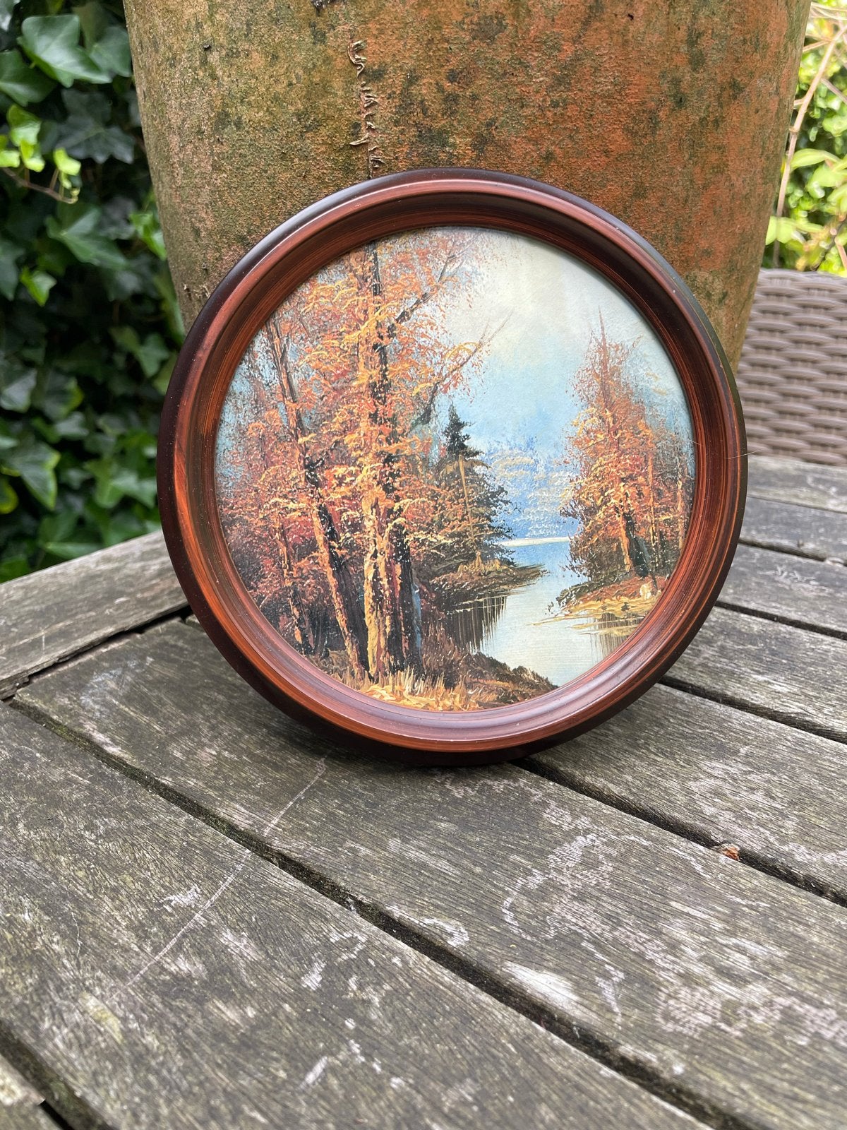 Rond schilderij herfstlandschap met water, Doek, Realistisch, Ophalen of Verzenden, Landschap
