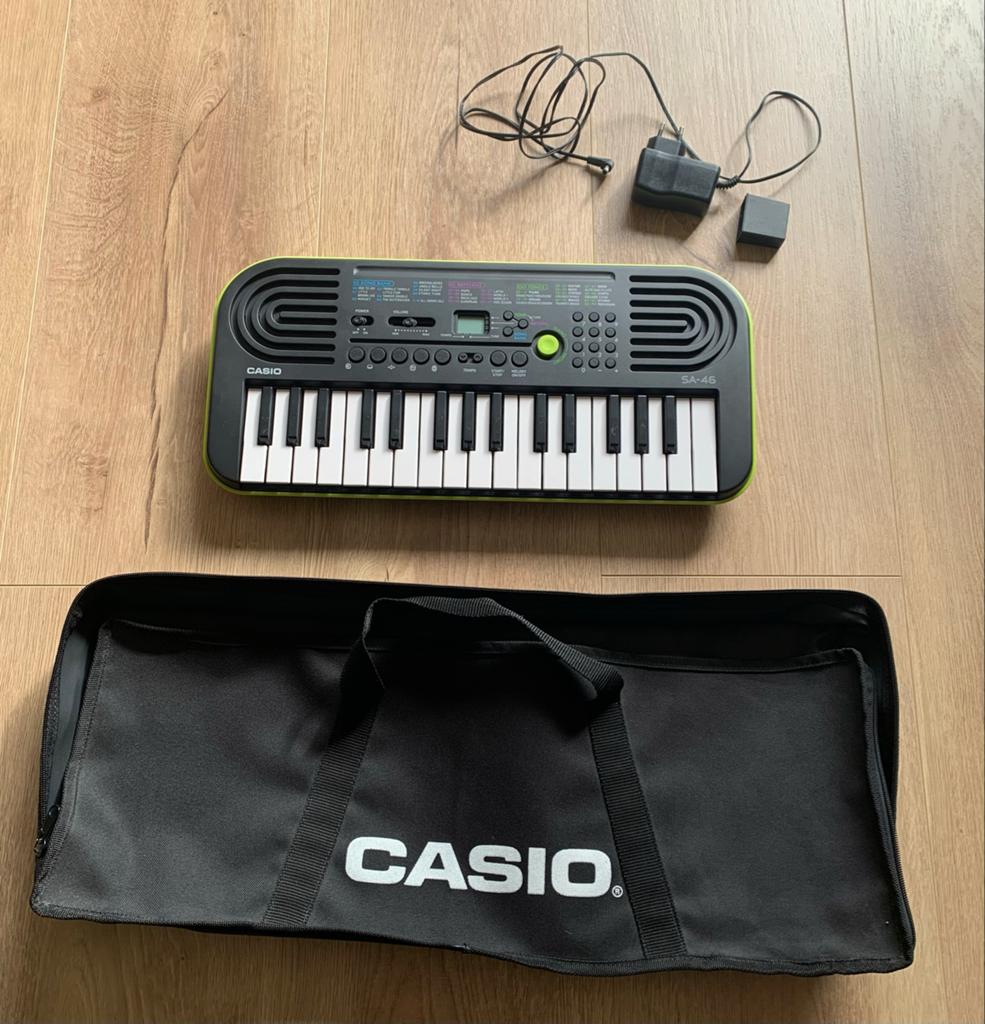 Casio SA-46 mini-keyboard met adapter en opbergtas, Ophalen of Verzenden, Nieuw, Overige aantallen, Casio