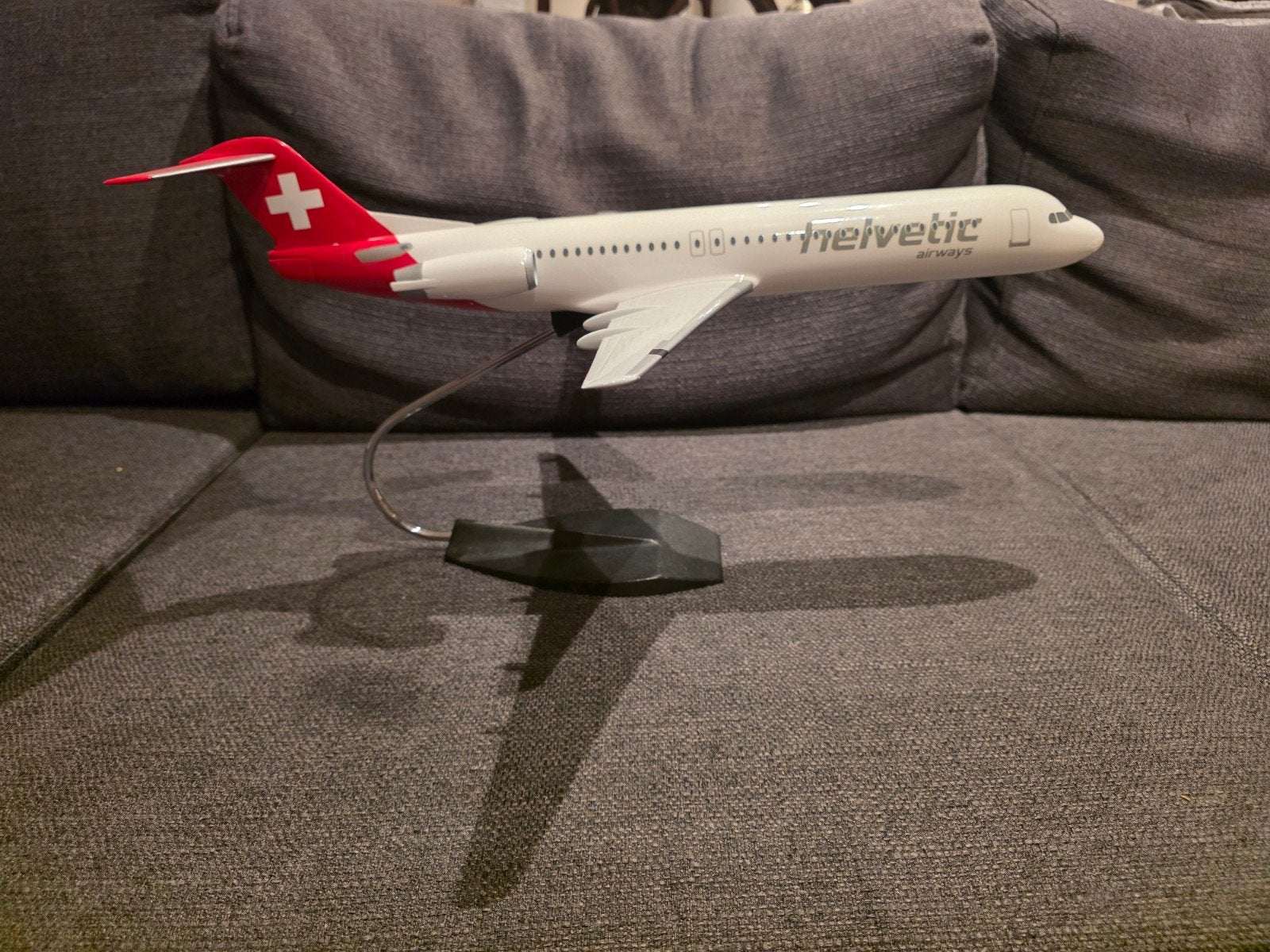 Helvetic Airways Fokker 100 modelvliegtuig, Ophalen of Verzenden, Gebruikt, Schaalmodel