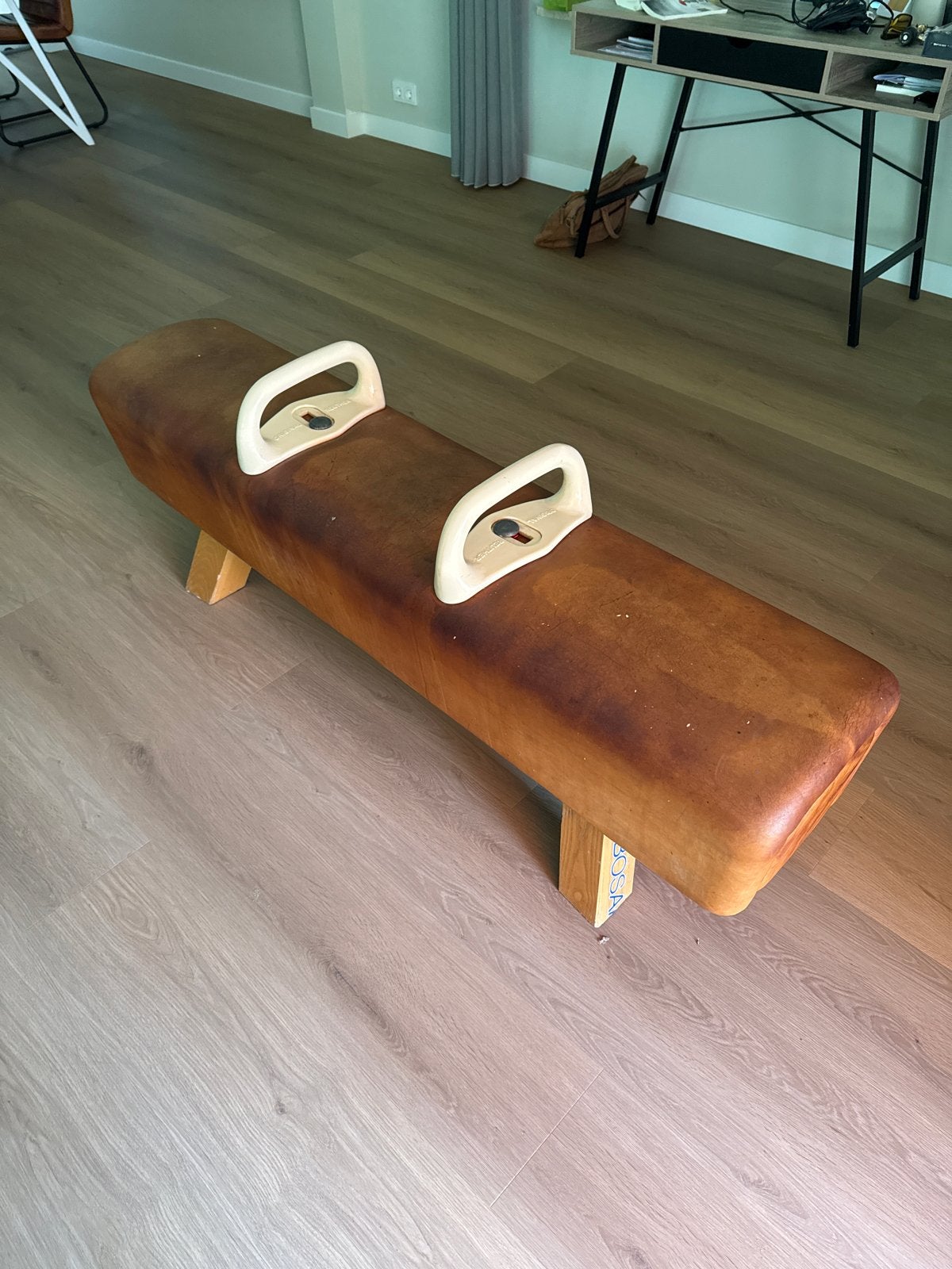 Unieke zitbank van oud turnpaard - 156 cm breed, Ophalen, Gebruikt, Bruin, Hout