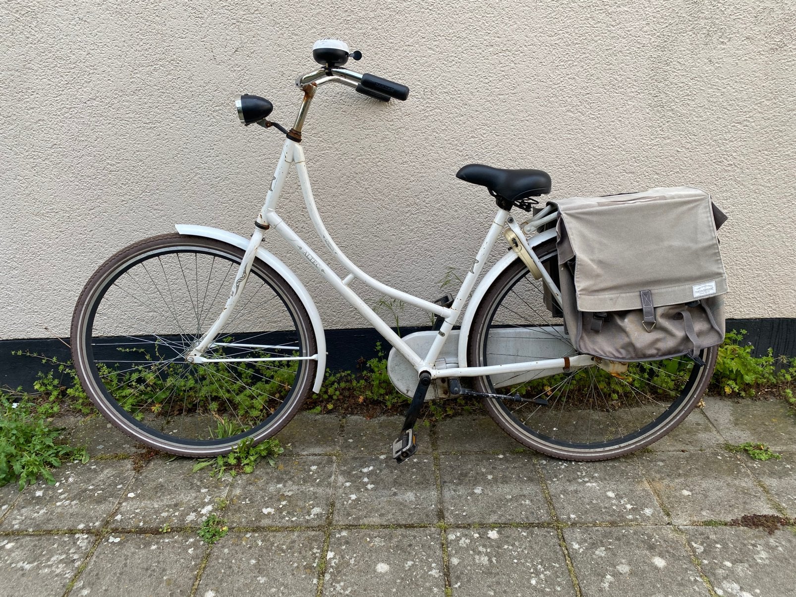 Witte Altec London damesfiets met Newlooxs fietstassen 28, 50 tot 53 cm, Ophalen of Verzenden, Gebruikt, Overige merken