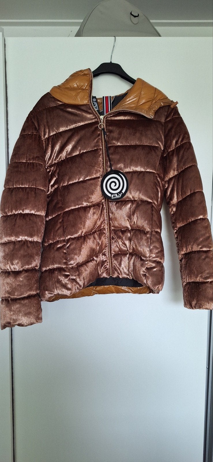 Stijlvolle fluwelen pufferjack met capuchon, Maat 38/40 (M), Bruin, Ophalen of Verzenden, Onbekend