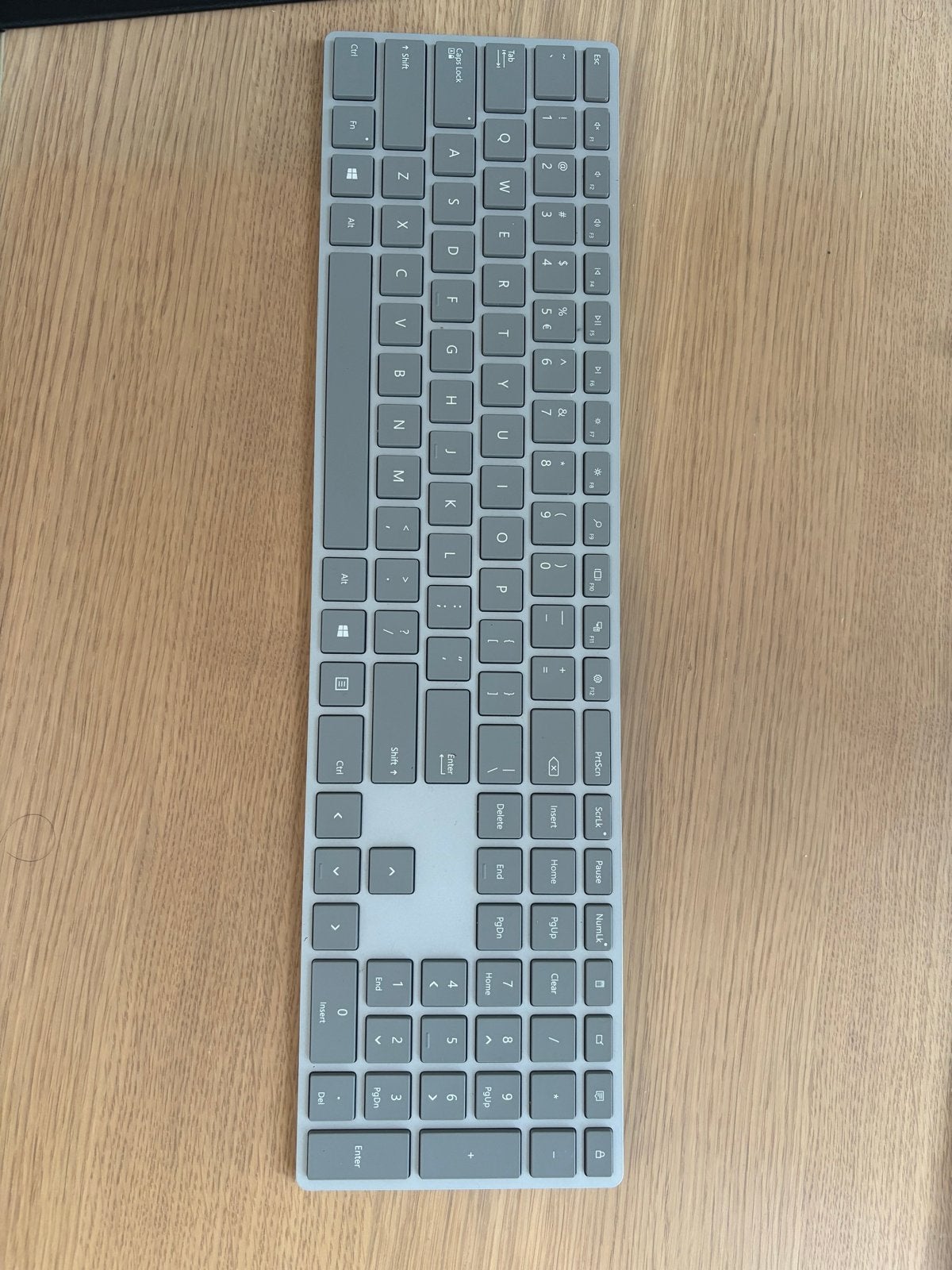 In nieuwe staat Microsoft bluetooth Toetsenbord Qwerty, Computers en Software, Ophalen of Verzenden, Zo goed als nieuw, Draadloos