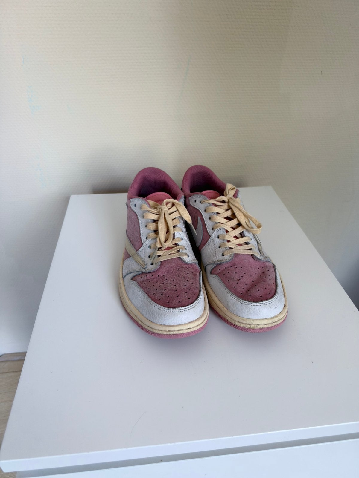 Nike Dunk Low – roze/wit, Overige kleuren, Ophalen of Verzenden, Sneakers of Gympen, Zo goed als nieuw