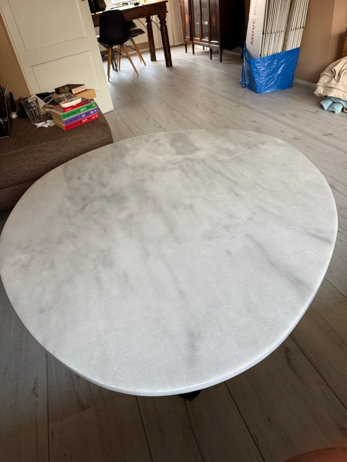 Stijlvolle ovale salontafel van marmer, Ophalen, Overige materialen, 100 tot 150 cm, 50 tot 100 cm
