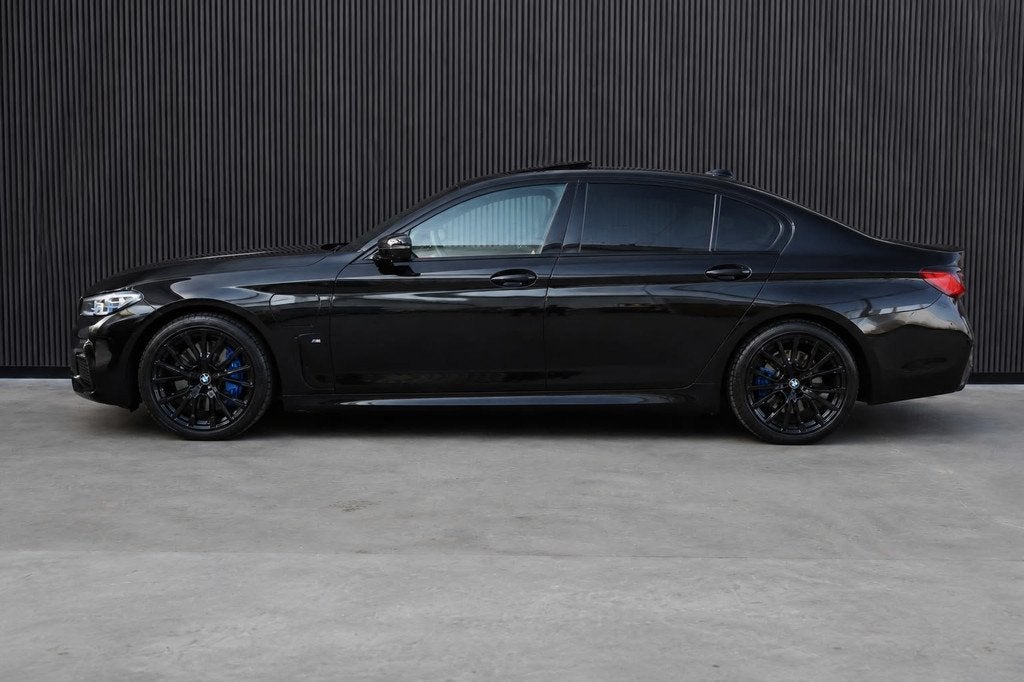 BMW 7-serie 745Le High Exe M-Sport / Pano / 4WD Besturing /, Auto's, BMW, Automaat, Achterwielaandrijving, Gebruikt, Zwart