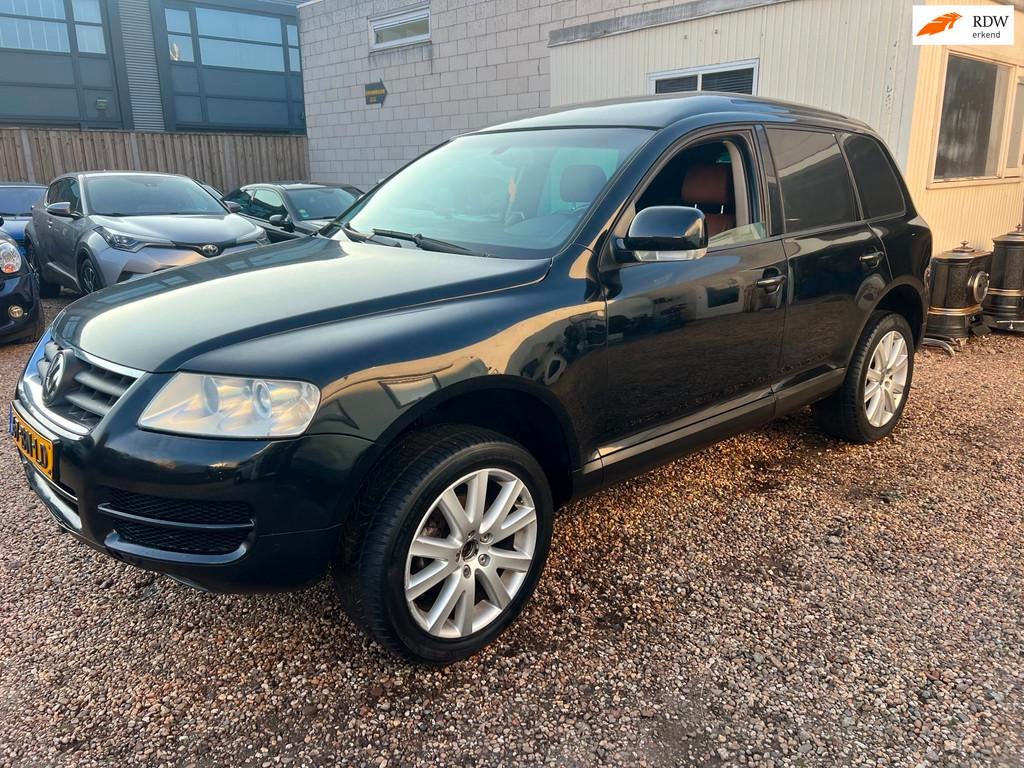 Volkswagen Touareg 2.5 TDI GRIJS KENTEKEN LOOPT NIET GOED, Gebruikt
