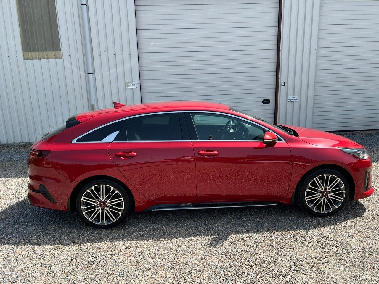 Kia ProCeed 1.4 T-GDI GT-Line 4x NEW-BANDEN.LED.CAM.NAVI.VOL, Auto's, Kia, 4 cilinders, Leder en Stof, 600 kg, Geïmporteerd